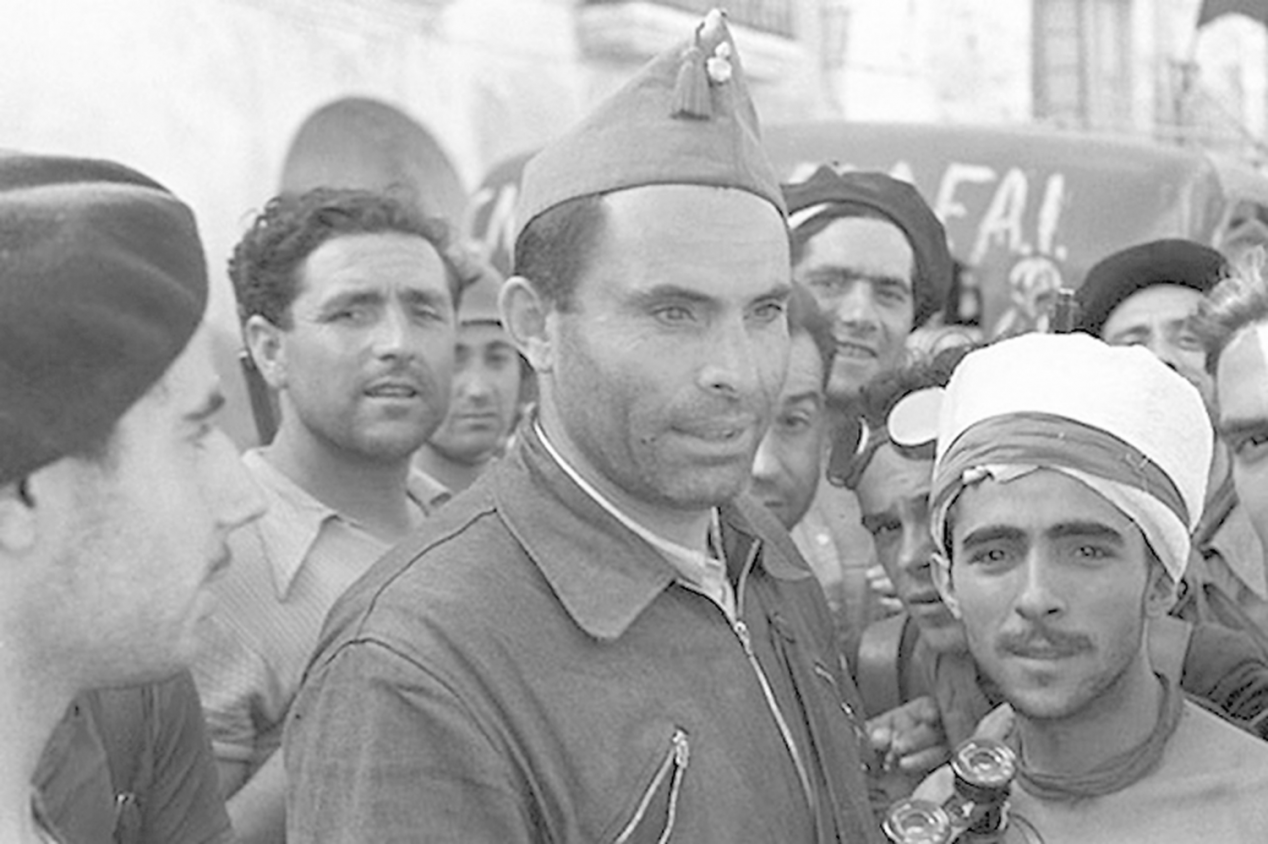 Μπουεναβεντούρα Ντουρρούτι 14/7/1896-20/11/1936. «Εχθρός μας είναι όποιος αντιτίθεται στις κατακτήσεις της επανάστασης». Στις 7 [...]