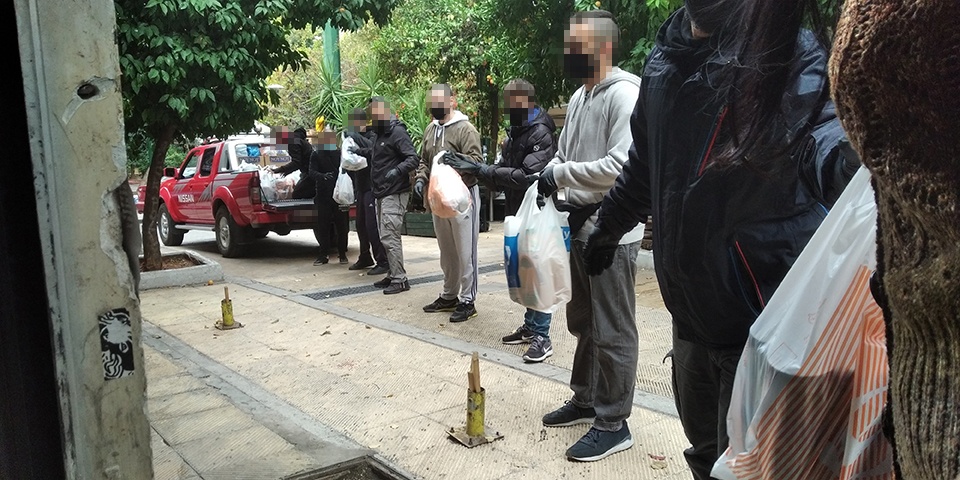 διανομή τροφίμων σε δημοτικά σχολεία