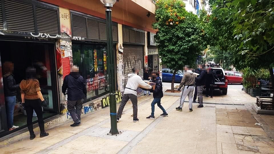 διανομή τροφίμων σε δημοτικά σχολεία