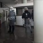Θεσσαλονίκη - Πρυτανεία ΑΠΘ | Όργιο καταστολής απέναντι σε αγωνιζόμενους φοιτητές (pics - vids) Θεσσαλονίκη - Πρυτανεία ΑΠΘ | Όργιο καταστολής απέναντι σε αγωνιζόμενους φοιτητές (pics - vids)
