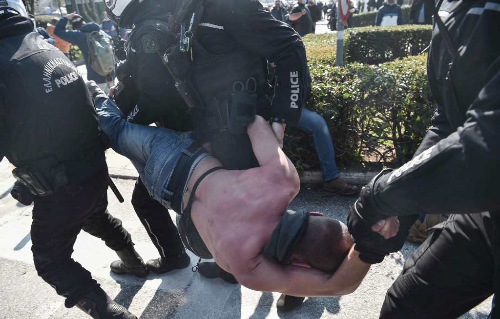 Βίντεο από τον βασανισμό συλληφθέντα από μπάτσους στο ΑΠΘ
