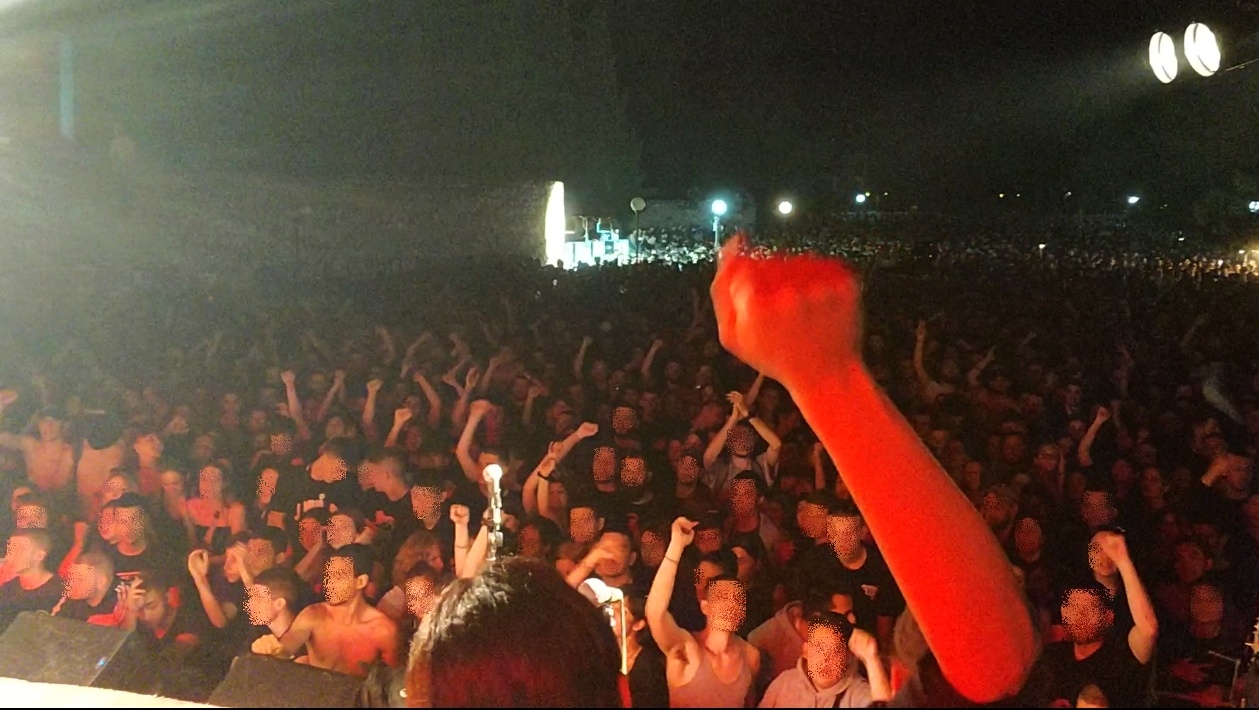[Video] Παρέμβαση στο Hip Hop Live για βιασμό κοπέλας από 2 άντρες στον Βύρωνα (Σκοπευτήριο Καισαριανή)