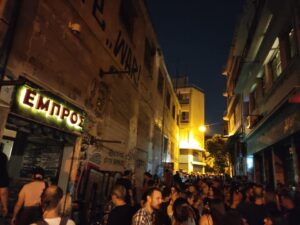 ΚΕΝΟ ΔΙΚΤΥΟ- Ένα βήμα πίσω, ένα άλμα ΕΜΠΡΟΣ. Ανακοίνωση της συλλογικότητας ΚΕΝΟ ΔΙΚΤΥΟ για την ανακατάληψη του ελεύθερου θεάτρου ΕΜΠΡΟΣ[...]