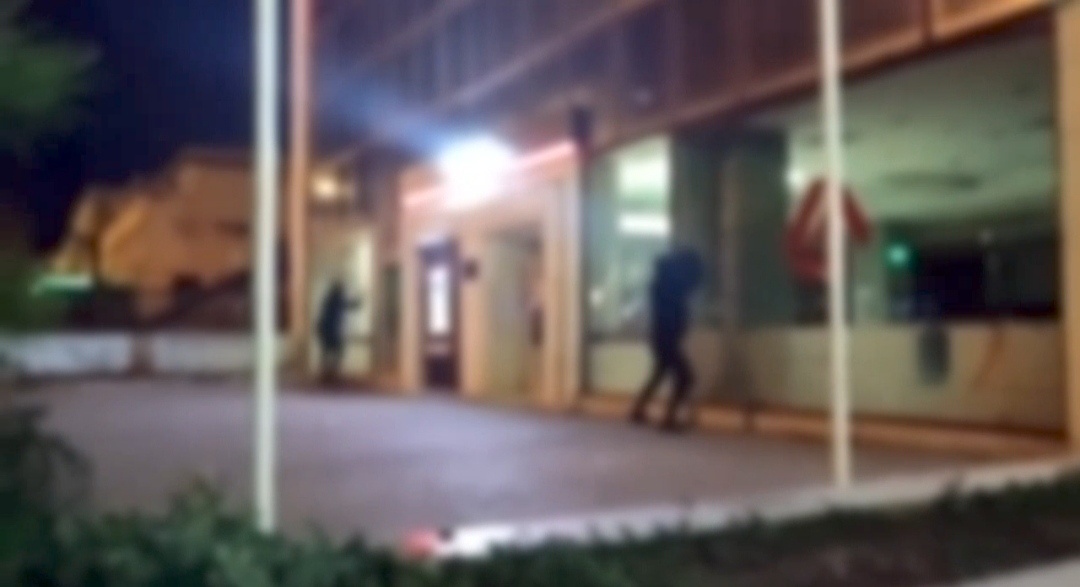 Επίθεση με βαριοπούλες/Αλληλεγγύη στους Καλαϊτζίδη&Ματαράγκα