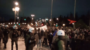 Χιλιάδες κόσμου στα αναρχικά μπλοκ στην πορεία του Πολυτεχνείου