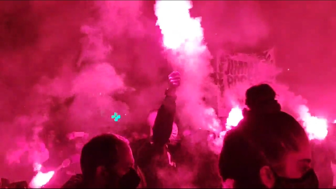 [Video] Κάνοντας τη νύχτα μέρα στη μνήμη του 16χρονου αντιφασίστα Carlos Palomino