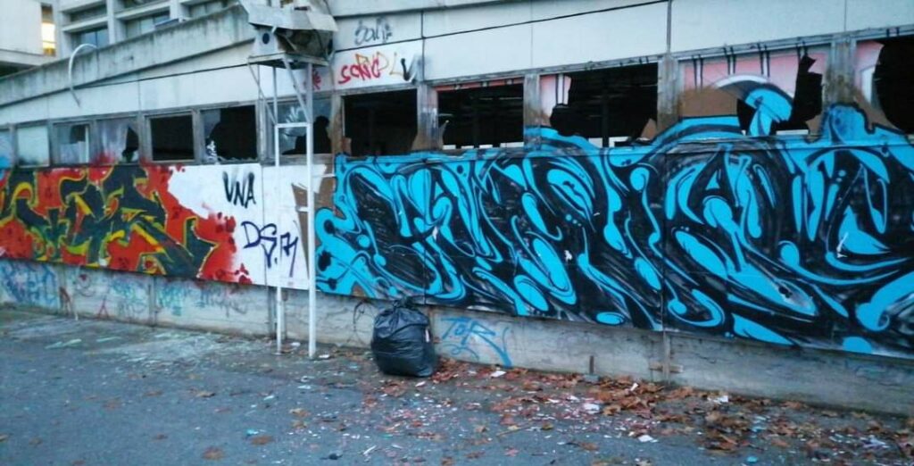 Εκκένωση του νέου στεκιού στο βιολογικό