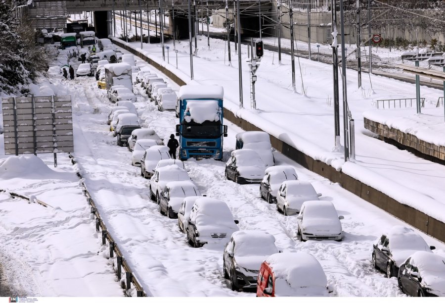 Κόντρα στους χιονιάδες, τους εγκλωβισμούς και την ανέχεια: Οι ανάγκες της τάξης μας μπροστά