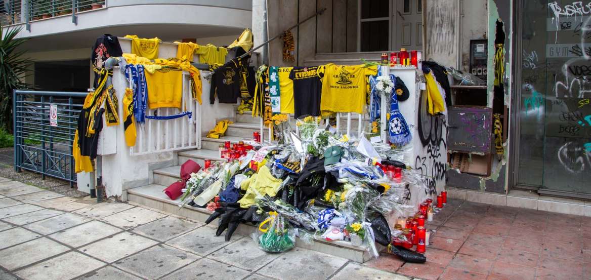 Το πρόβλημα δεν είναι γενικά κι αόριστα “η βία”, αλλά ενάντια σε ποιον αυτή στρέφεται