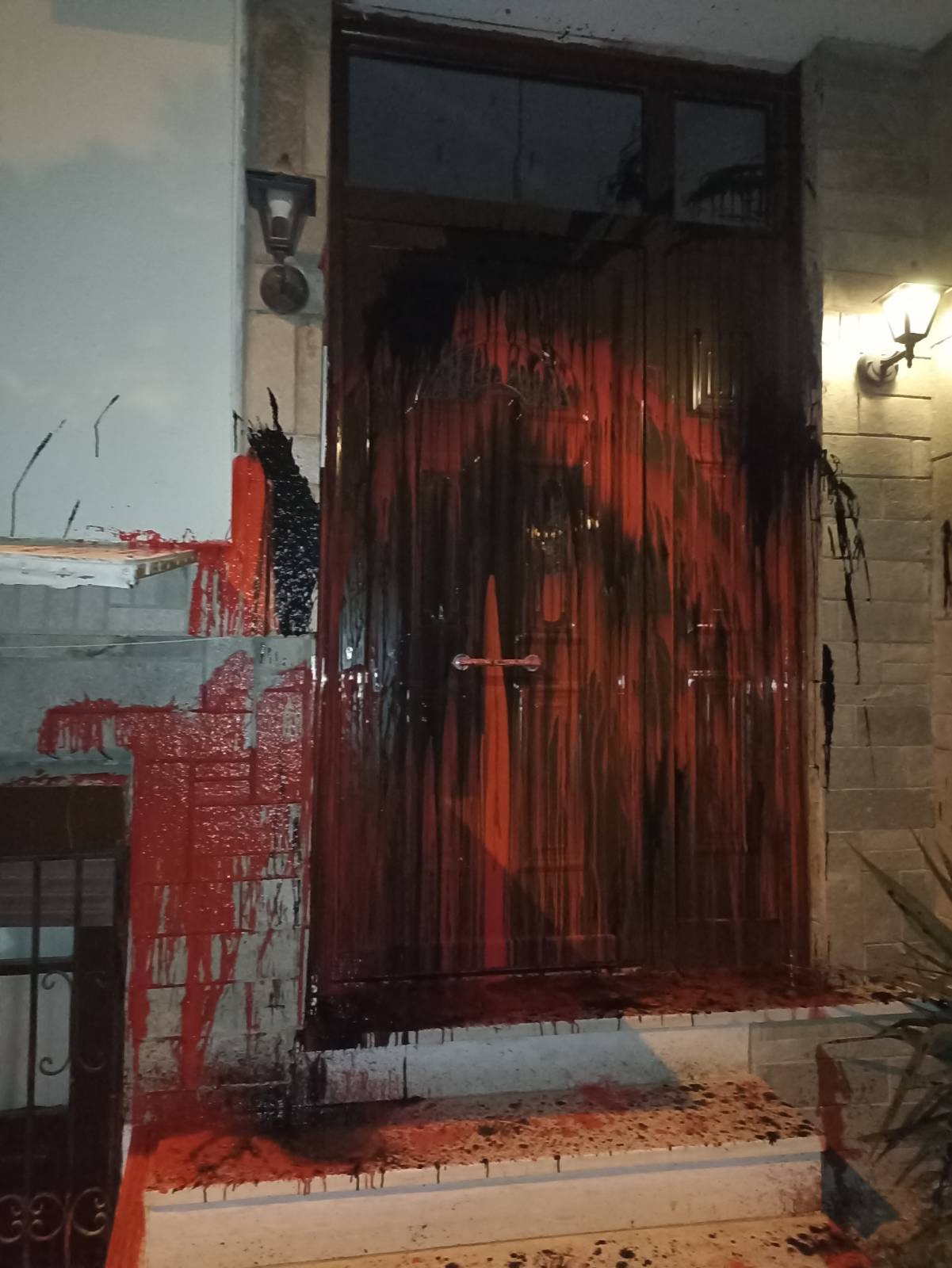 Παρέμβαση στο σπίτι του προέδρου της διοικούσας επιτροπής της ΝΔ Θεσσαλονίκης από την ΕΠΘ για τον απεργό πείνας Γ. Μιχαηλίδη
