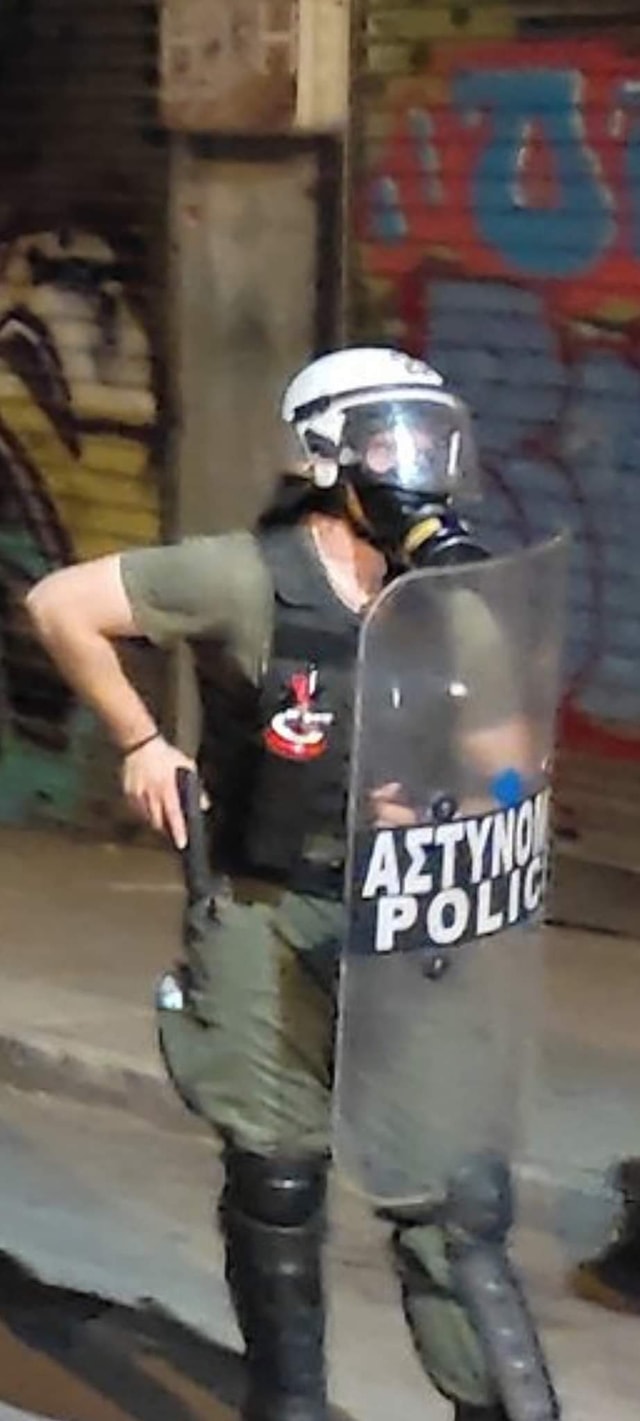 Όλα τα καθάρματα δουλεύουνε μαζί
