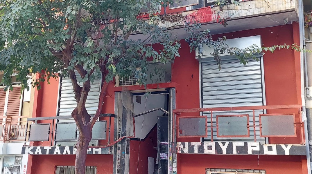 Εκκένωση της κατάληψης Ντουγρού στη Λάρισα