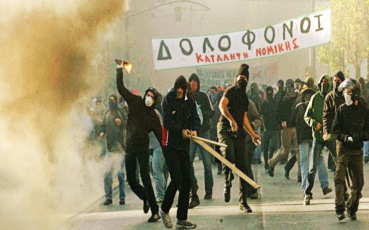 Πάτρα: Αντικρατική πορεία, Τρίτη 6 Δεκέμβρη