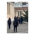 "Τι έχω κάνει;" Βίαιη προσαγωγή ανθρώπου που πήγε να δώσει τρόφιμα στην Κατάληψη στην Πρυτανεία (Βίντεο)