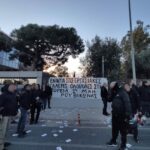 Ρουβίκωνας: Μπαράζ παρεμβάσεων ενάντια σε εργασιακές γαλέρες Ρουβίκωνας: Μπαράζ παρεμβάσεων ενάντια σε εργασιακές γαλέρες