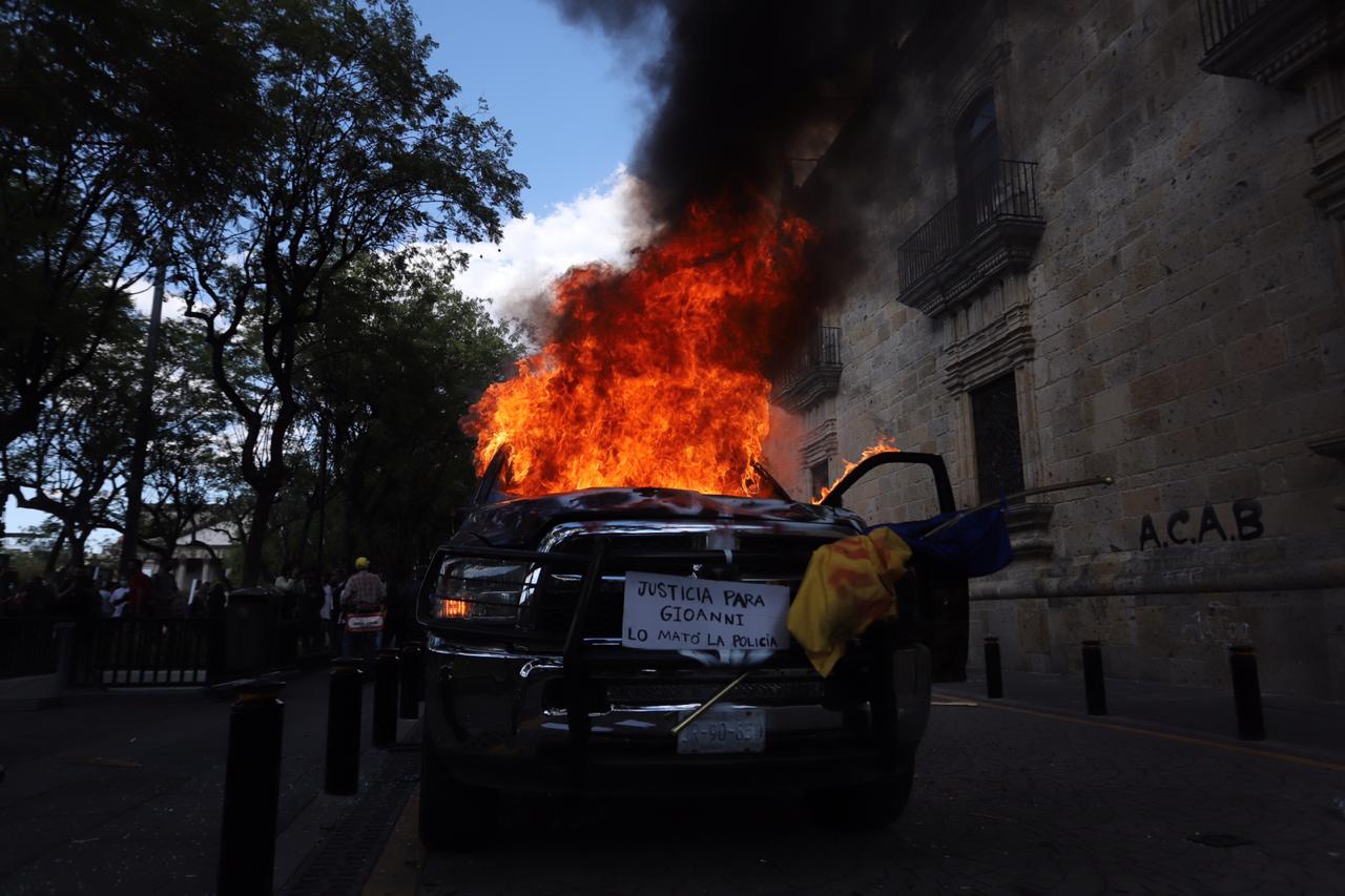 Φωτιές και ταραχές κατά της αστυνομικής καταστολής σε διάφορες πόλεις σε ολόκληρο το Μεξικό