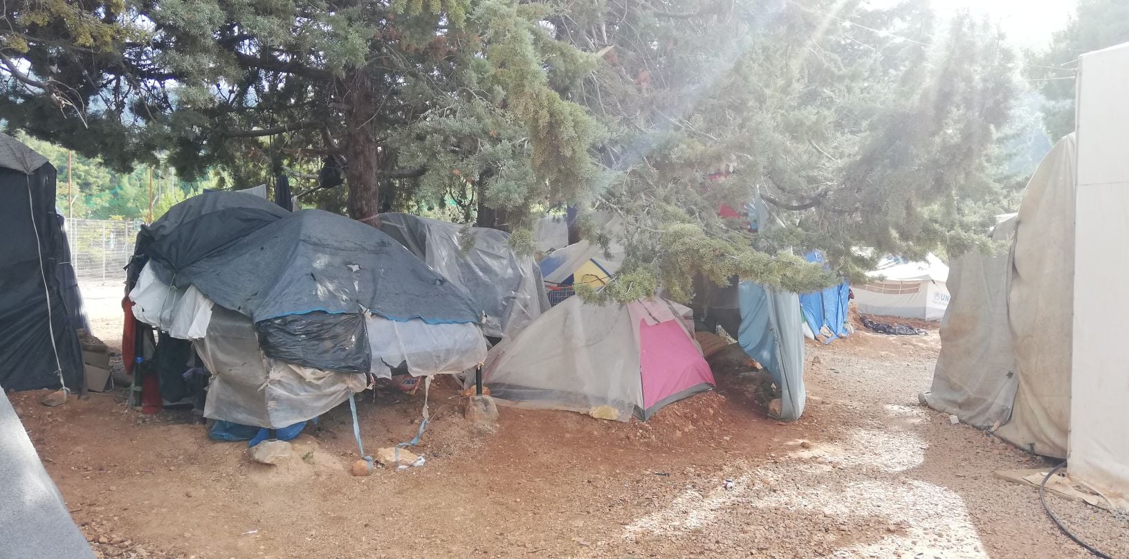 Ανταπόκριση από το camp προσφύγων στη Μαλακάσα