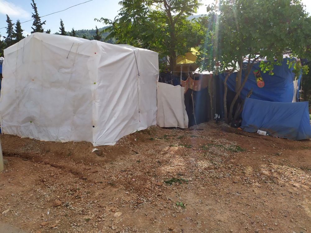 Ανταπόκριση από το camp προσφύγων στη Μαλακάσα