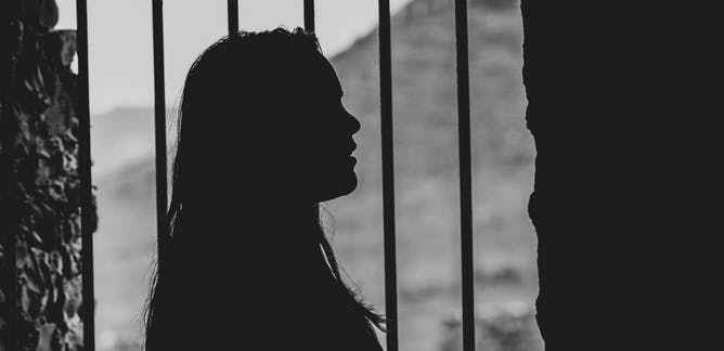 Αποπειρες αυτοκτονίας και απεργία πείνας στο τμήμα γυναικών στην Αμυγδαλέζα