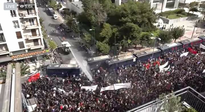 Όλοι μισούν την αστυνομία