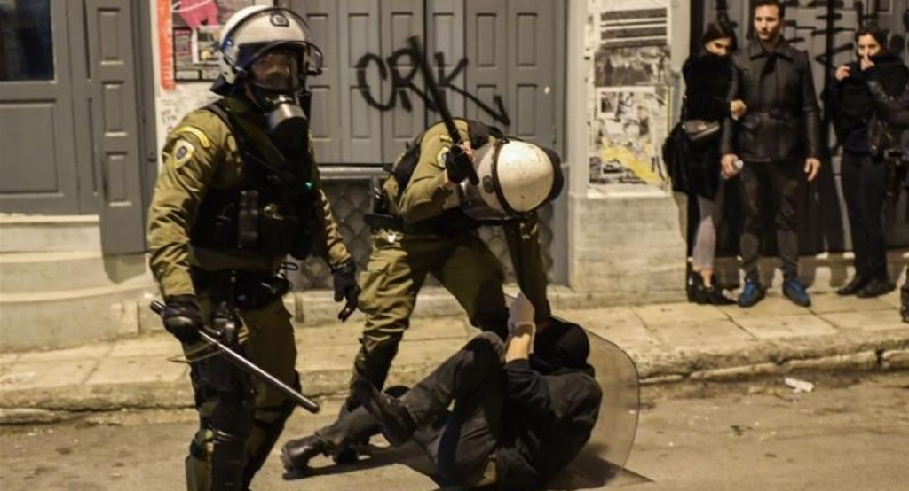 Όλοι μισούν την αστυνομία