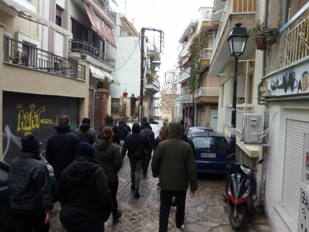Ενημέρωση από πορεία στην Άνω Πόλη