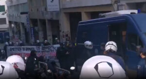 Συλλήψεις στην οδό Γραβιάς