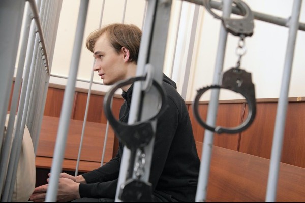 Δικαστήριο της Μόσχας καταδίκασε τον αναρχικό Azat Miftakhov σε φυλάκιση έξι ετών
