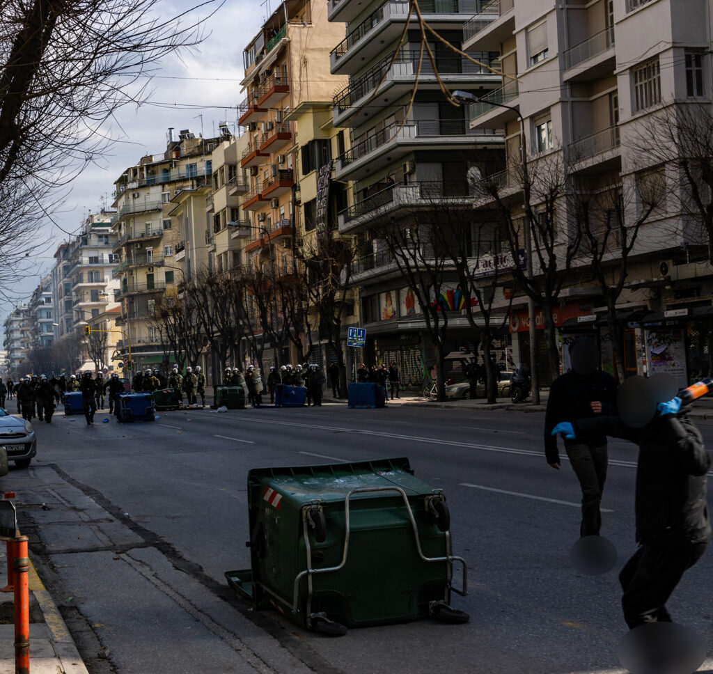 Νέες φωτογραφίες από την πορεία & τις συγκρούσεις στη Θεσσαλονίκη στις 11-3-2021