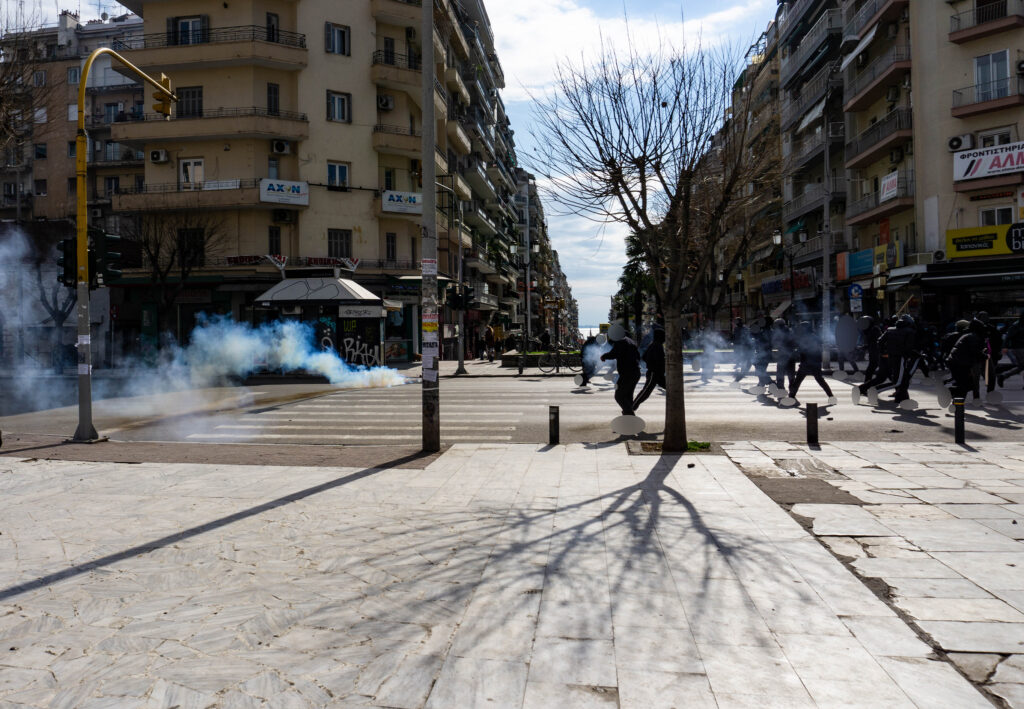 Νέες φωτογραφίες από την πορεία & τις συγκρούσεις στη Θεσσαλονίκη στις 11-3-2021
