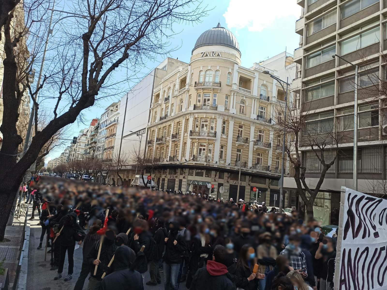 salonika 18.3 foitit Χιλιάδες φοιτητές ανακαταλαμβάνουν το campus