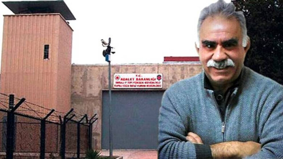 Φήμες ότι πέθανε ο Οτσαλάν: Οι δικηγόροι του ζητούν άμεση επικοινωνία με το Ιμραλί. Στην Τουρκία διαδίδονται φήμες ότι πέθανε ο Οτσαλάν.