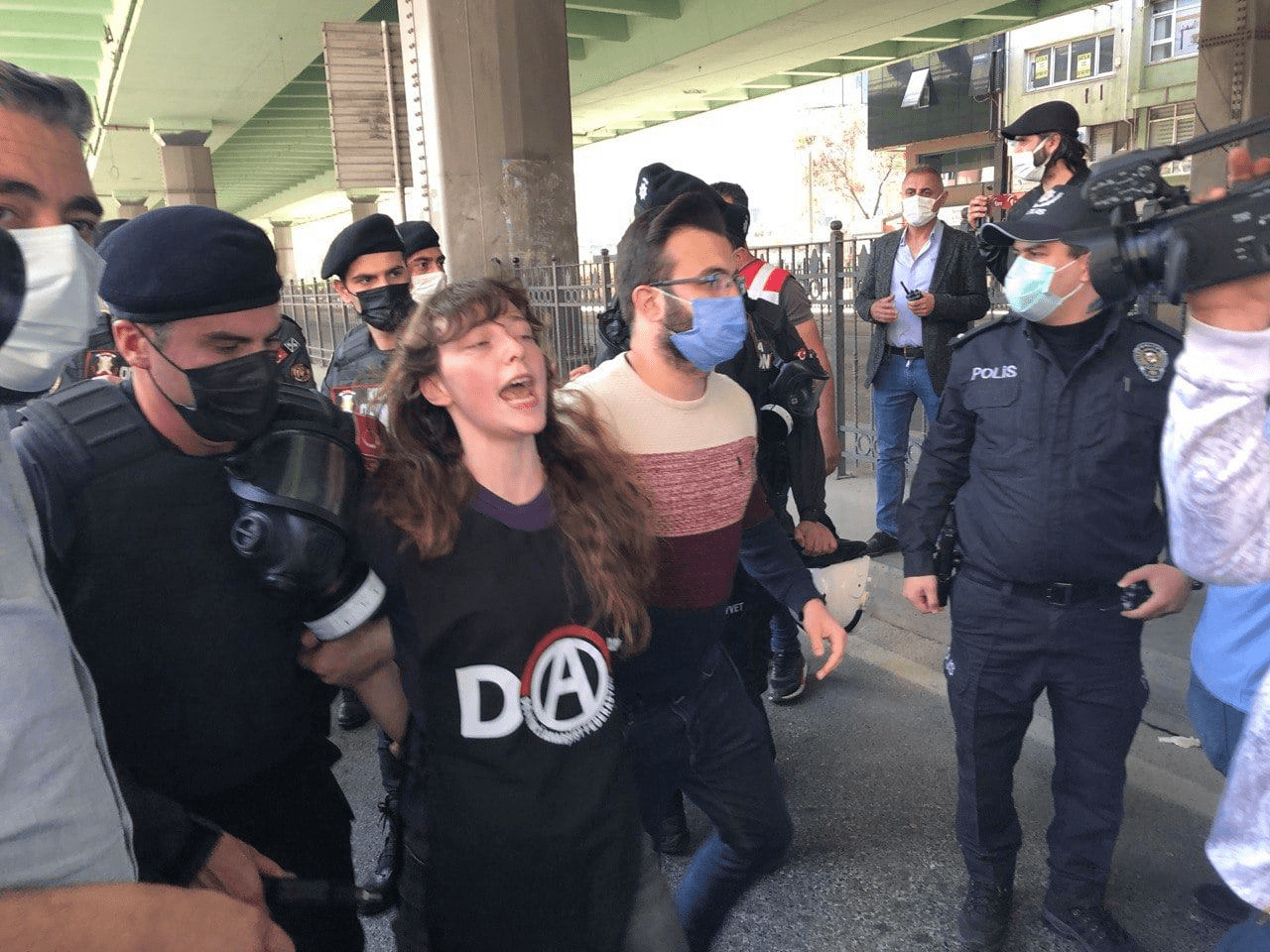 Τουρκία: Καταστολή των κινητοποιήσεων για την Εργατική Πρωτομαγιά (Video & Φωτογραφίες)