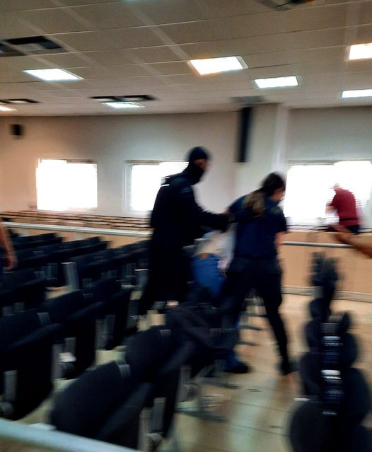 Σκηνές Χούντας στο δικαστήριο στον Κορυδαλλό!