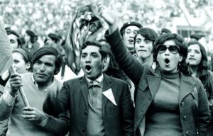 Χιλή | Σχεδόν μισό αιώνα μετά το στρατιωτικό πραξικόπημα, δεν μπορούμε ούτε να ξεχάσουμε, ούτε να συγχωρήσουμε. ΔΕΝ ΞΕΧΝΑΜΕ τον αγώνα [...]