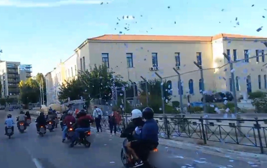 Ρουβίκωνας: Μοτοπορεία στο Υπουργείο Δικαιοσύνης