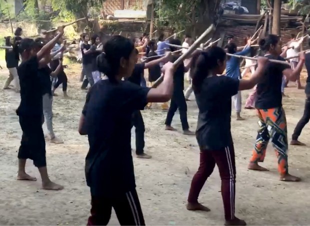 Μια γυναικεία πολιτοφυλακή οργανώθηκε στη Μιανμάρ ως απάντηση στη στρατιωτική βία στην περιοχή Sagain