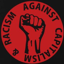 Ξεριζώνοντας τον ρατσισμό από τις καπιταλιστικές του ρίζες: Μια αφρικανική, αναρχική κομμουνιστική προσέγγιση