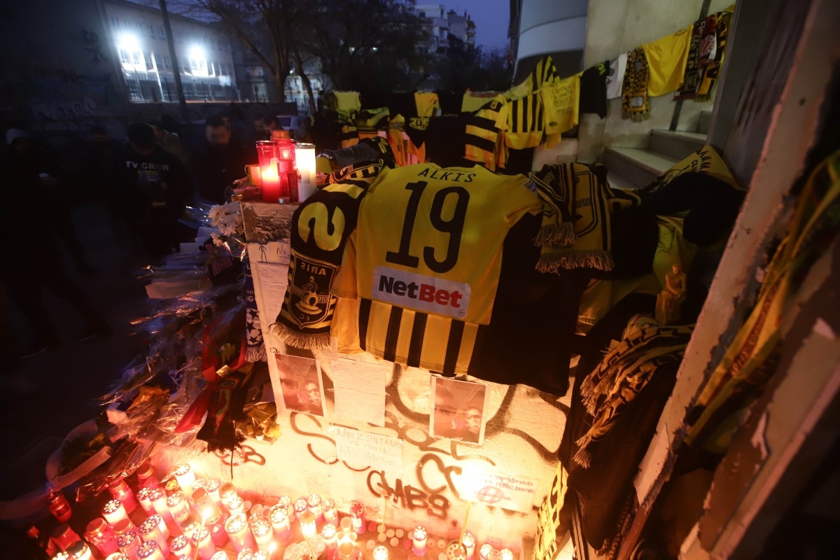 Παλαίμαχοι ποδοσφαιριστές Θεσσαλονίκης ενάντια στη βία και τον φασισμό