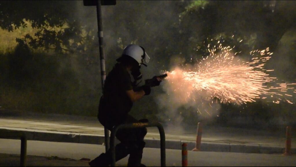 Βίντεο από τις συγκρούσεις μετά την πορεία ενάντια στην κρατική βία και την πανεπιστημιακή αστυνομία