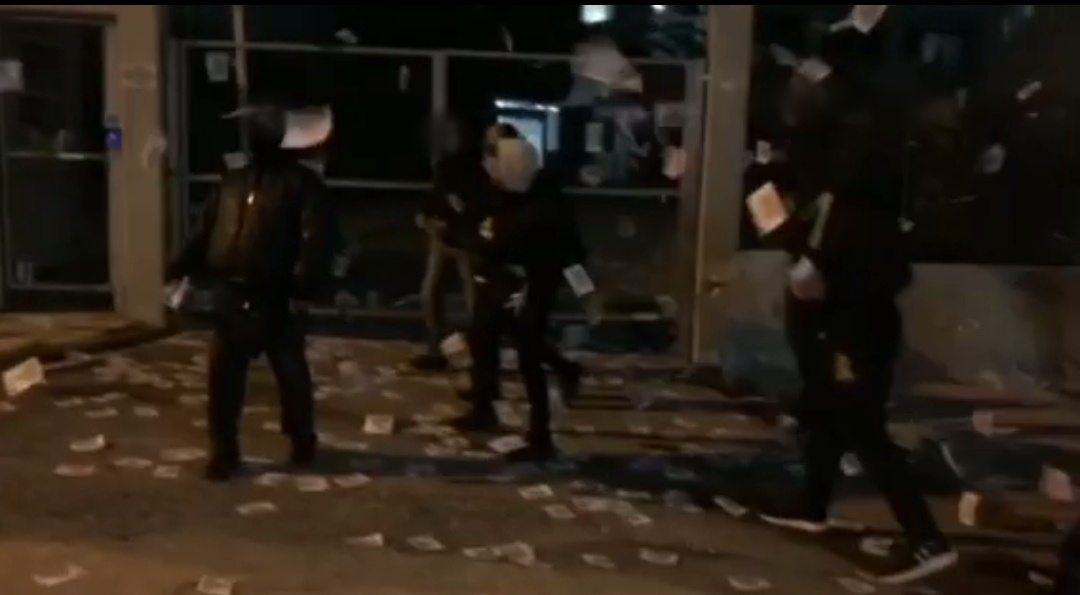Ψ1 Ρουβίκωνας: Παρέμβαση στο Υπουργείο Ψηφιακής