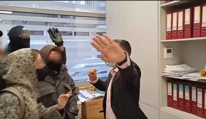 Ρουβίκωνας: Παρέμβαση στην ιδιωτική 