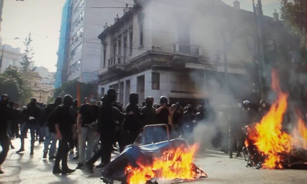 [Νέο βίντεο] από την πρώτη γραμμή των συγκρούσεων της 8ης Μάρτη στην Αθήνα – Τι δεν έδειξαν τα ΜΜΕ