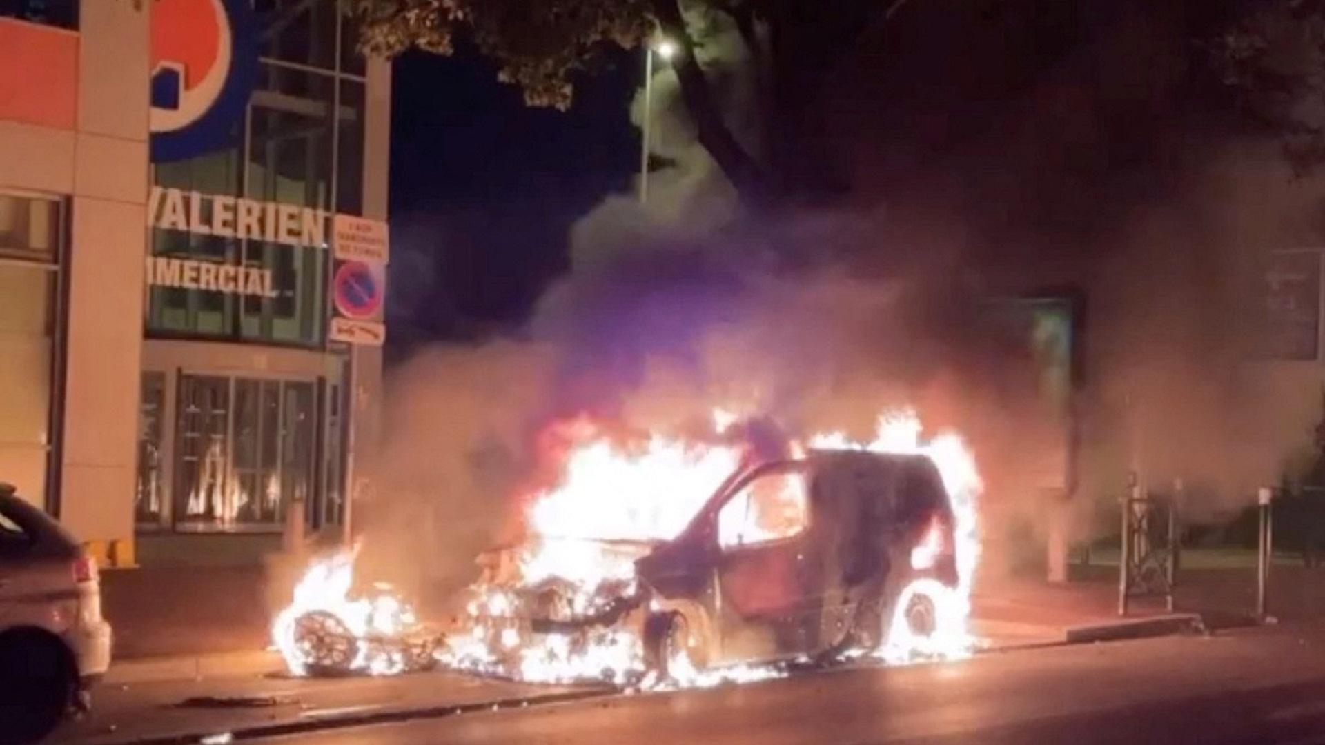 Συγκρούσεις στη Ναντέρ έπειτα από δολοφονία 17χρονου από αστυνομικό