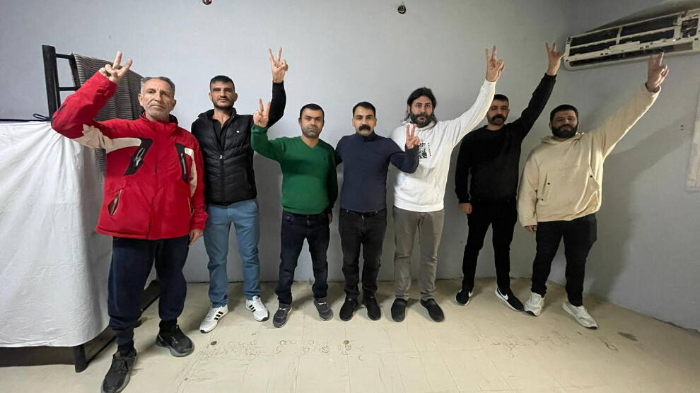 Έναρξης απεργίας πείνας 7 Κούρδων πολιτικών προσφύγων για την απελευθέρωση του Αμπντουλάχ Οτσαλάν