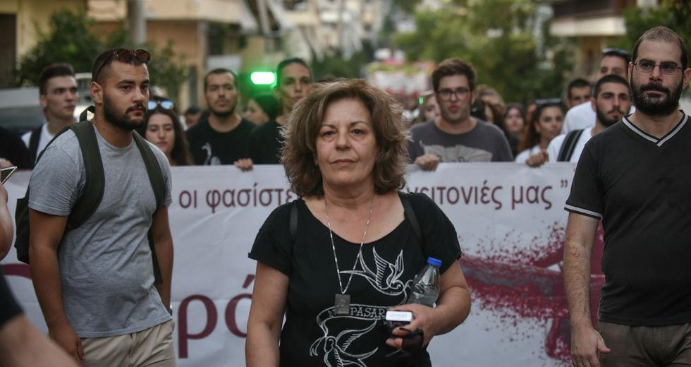 17-magda_fyssa-poreia Η πολιτικοποίηση της οδύνης