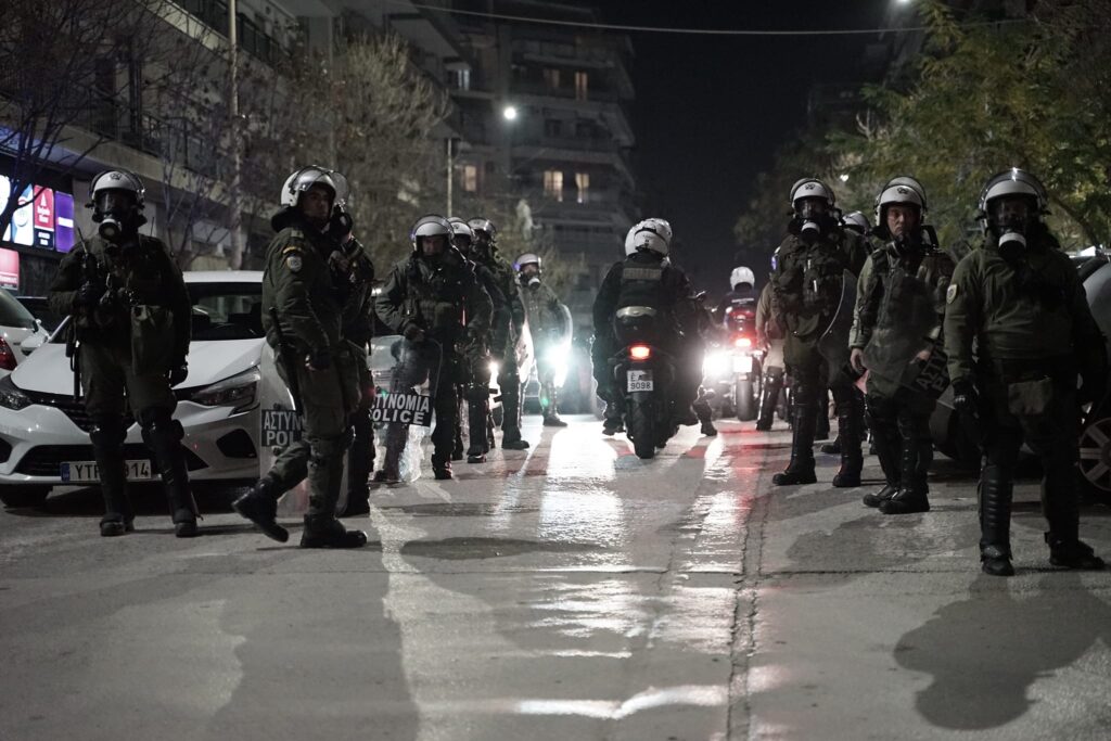 Η αστυνομία προσπάθησε να στήσει σκηνικό επεισοδίων στην αντικατασταλτική πορεία της 17ης Δεκέμβρη στη Θεσσαλονίκη [VIDEO & φωτορεπορτάζ]