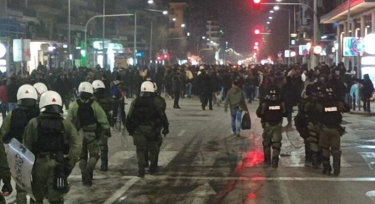 Το infolibre καταγγέλλει την αστυνομική βία, τις απειλές και τις προσαγωγές μελών του, κατά την κάλυψη των κινητοποιήσεων ενάντια στο έγκλημα των Τεμπών!
