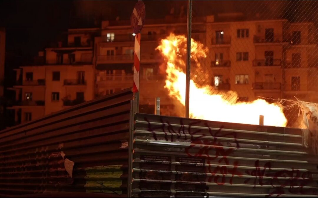 [Βίντεο] Η επίθεση στο εργοτάξιο του μετρό στα Εξάρχεια, που αποσιωπήθηκε, σα να μη συνέβη ποτέ