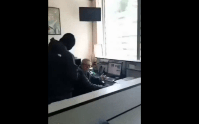 Παρέμβαση από τον Ρουβίκωνα στο γραφείο του ιδιοκτήτη της εταιρείας VresNet, Ηρακλή Μπάμζα, για απόλυση εγκύου [VIDEO]